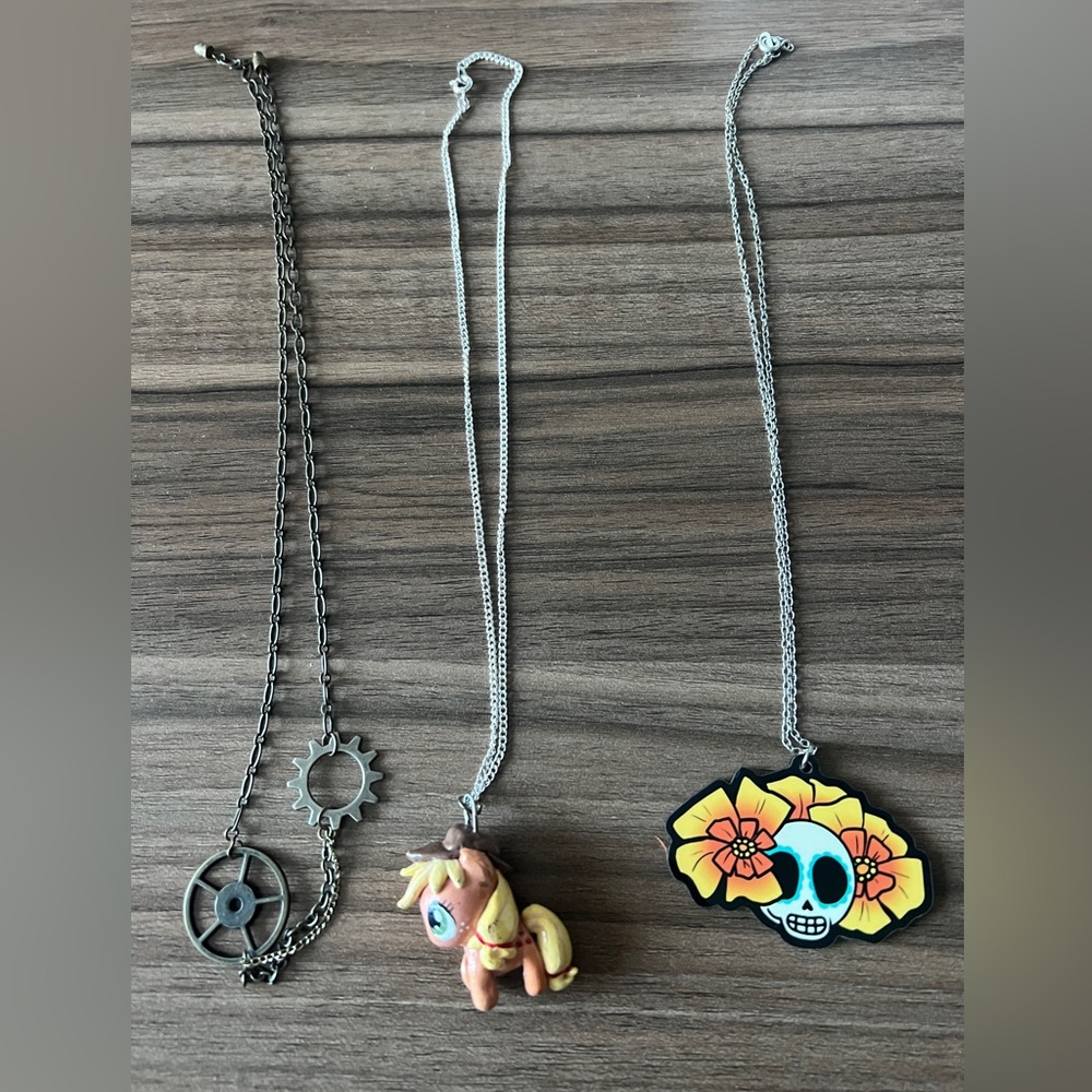 Set of 6 Different Pendant Necklaces
